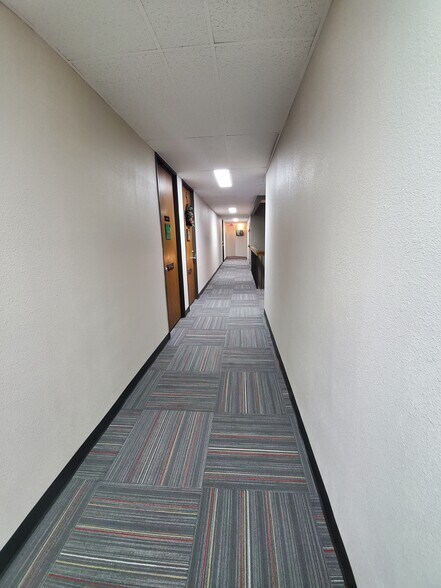 More Photos Of 833 E Arapaho Rd, Richardson Office For Lease