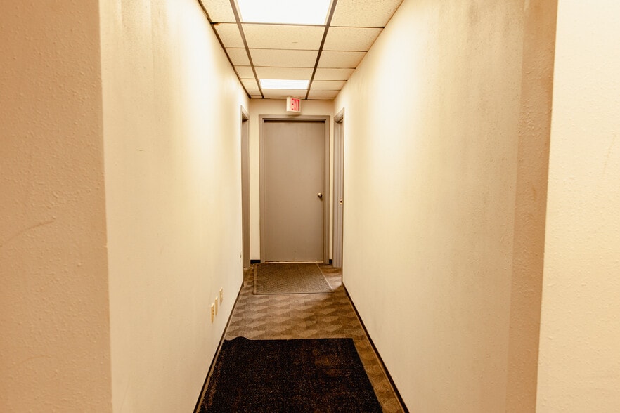 More Photos Of 3448 N Huetter Rd, Post Falls Office For Sale