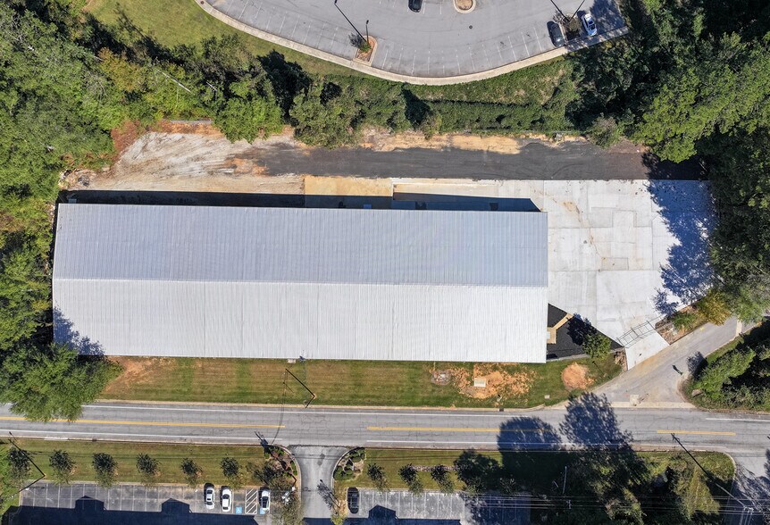 More Photos Of 701 Lovvorn Rd, Carrollton Warehouse For Lease