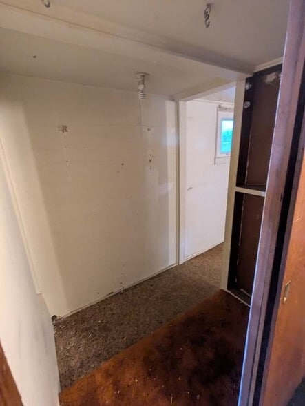 More Photos Of 702 Vesta St, Inglewood Manufacturing For Sale