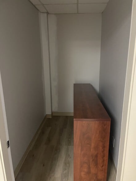 More Photos Of 8944 182nd St NW, Edmonton Office For Lease