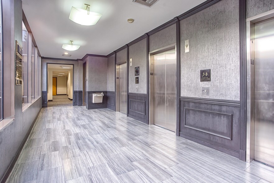 More Photos Of 555 W Beech St, San Diego Office For Lease