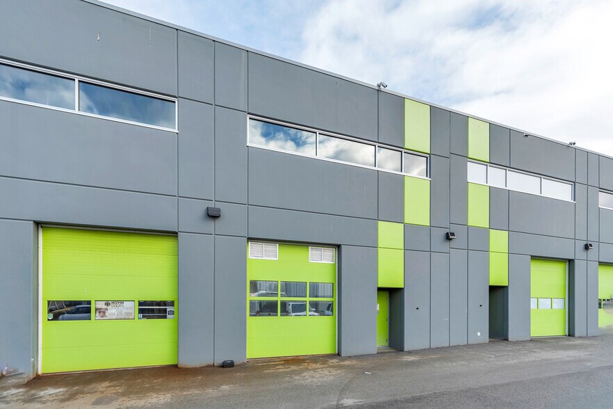 More Photos Of 5491 Regent St, Burnaby Distribution For Sale