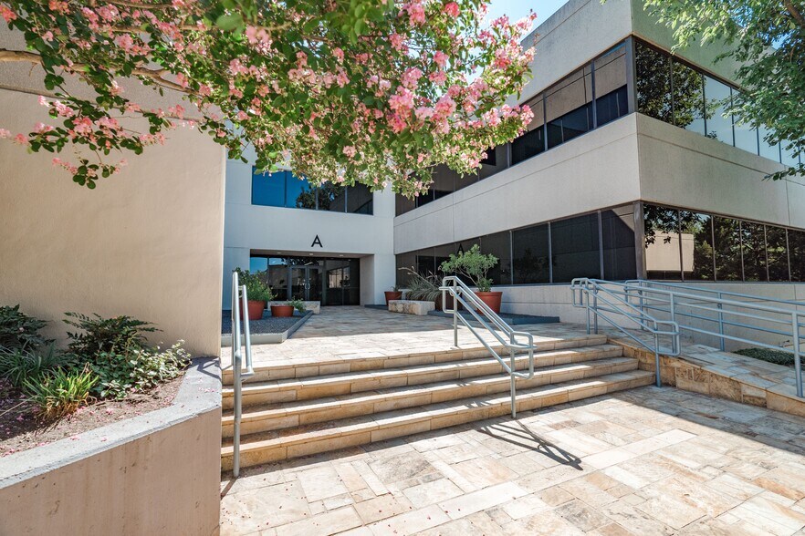 More Photos Of 206 Wild Basin Rd, Austin Office For Lease