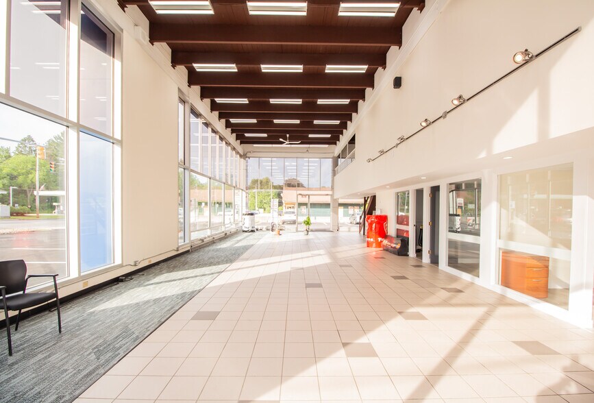 More Photos Of 191 W Main St, Dudley Auto Dealership For Lease
