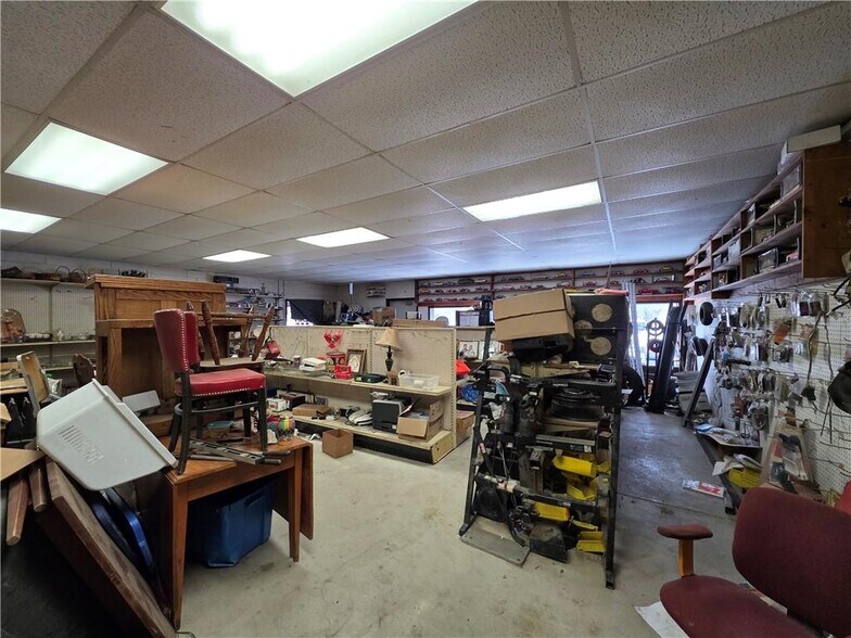 More Photos Of 3522 Andover Rd, Wellsville Auto Repair For Sale