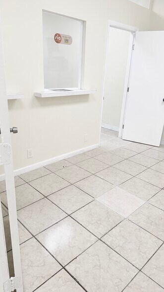 More Photos Of 251-399 S State Road 7, Margate Unknown For Lease