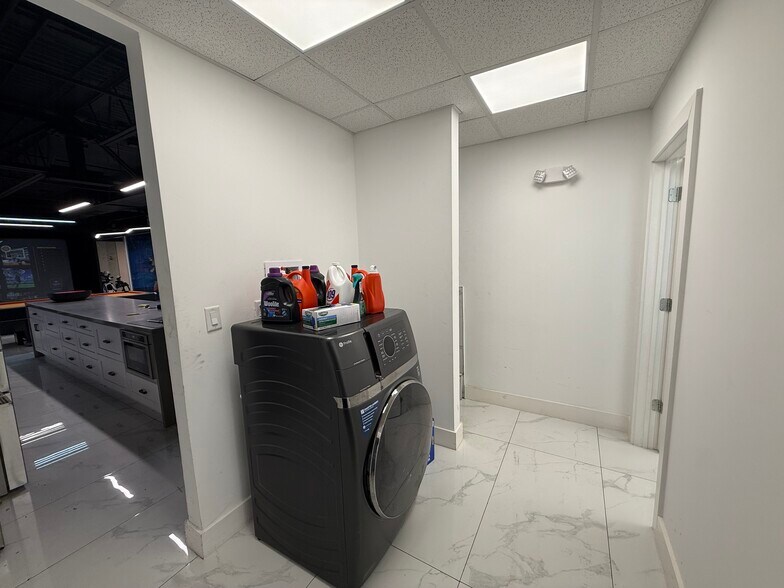 More Photos Of 12626A Dairy Ashford, Sugar Land Industrial For Sale