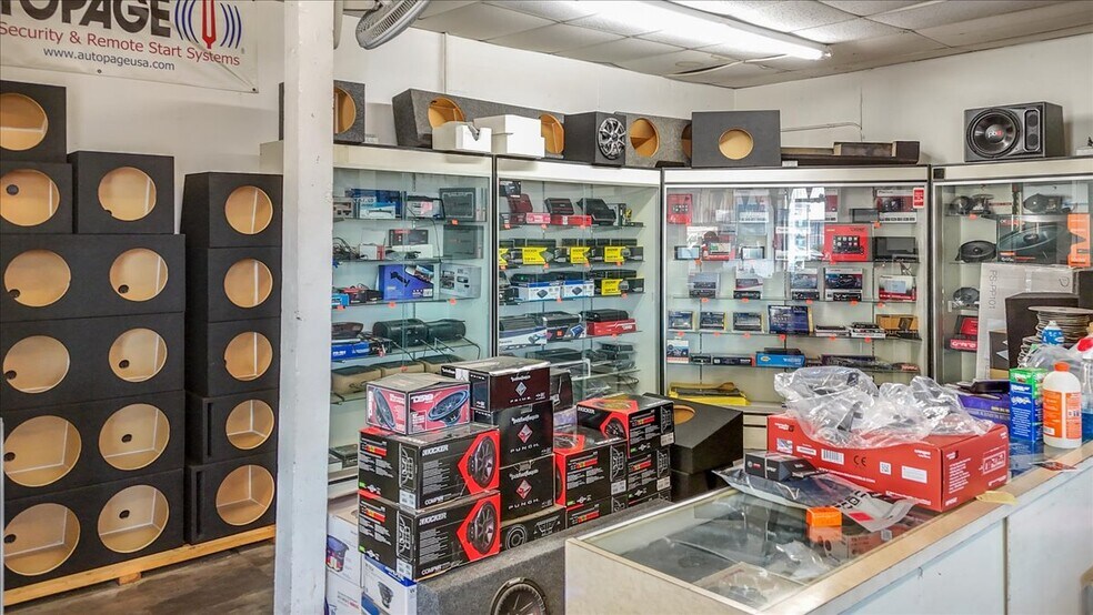 More Photos Of 9712-9714 Alondra Blvd, Bellflower Auto Repair For Sale