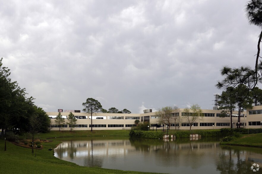 More Photos Of 14011 Park Dr, Tomball Unknown For Lease