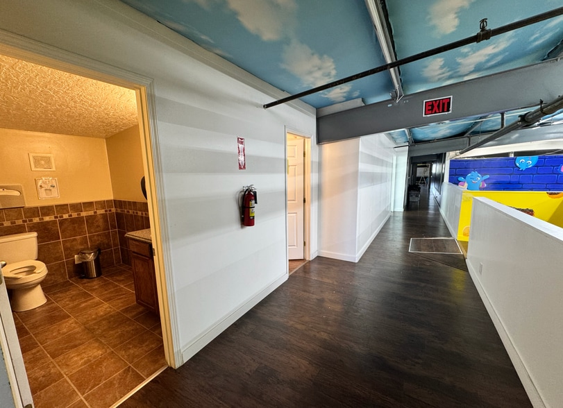 More Photos Of 7095 W 3500 S, Salt Lake City Service For Lease