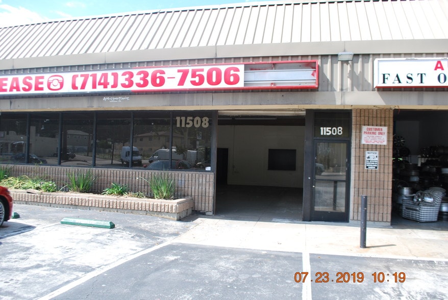 More Photos Of 11500-11510 E Whittier Blvd, Whittier Storefront For Lease