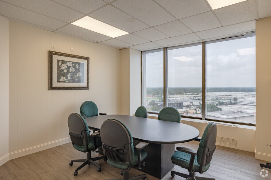 More Photos Of 15565 Northland Dr, Southfield Unknown For Sale