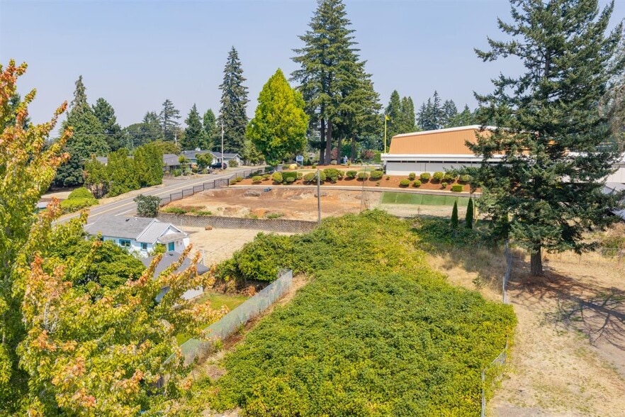 More Photos Of 3912 Commercial St SE, Salem Land For Sale