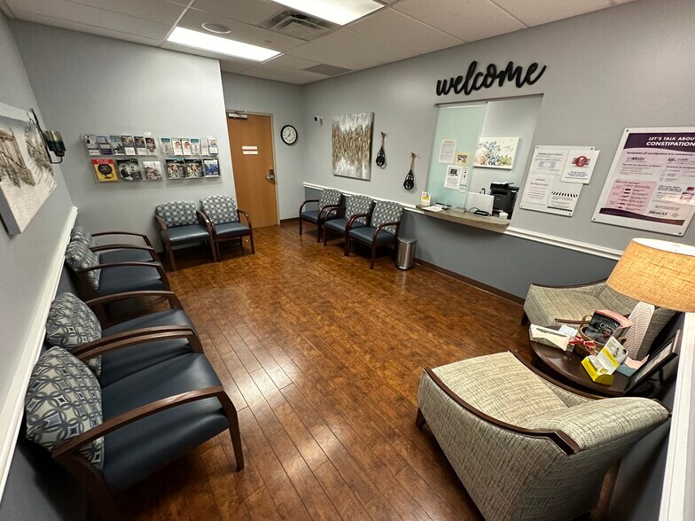 More Photos Of 2900 Interstate 35, Denton Medical For Lease