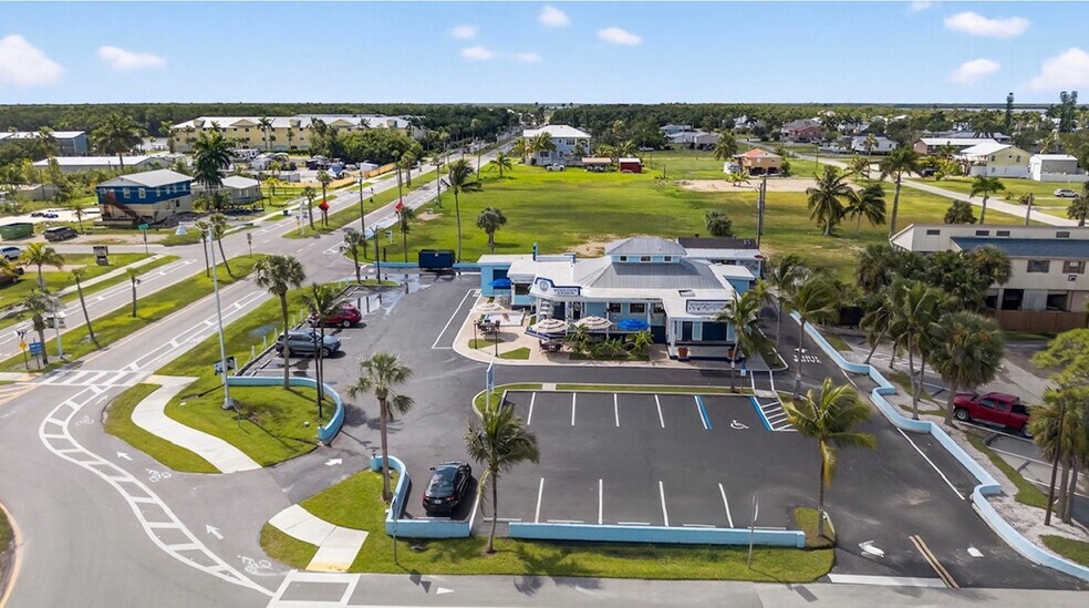 More Photos Of 102 Copeland Ave SW, Everglades City Restaurant For Sale