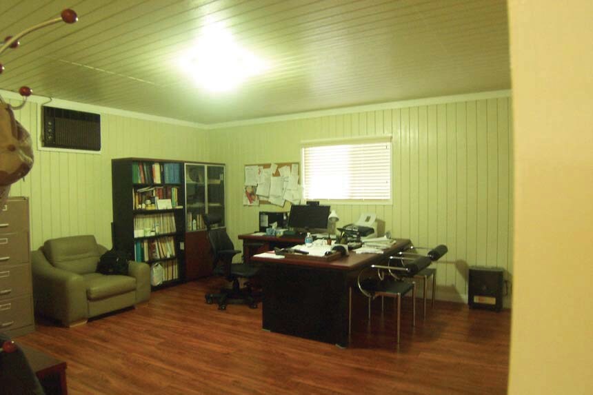 More Photos Of 3002 Hyde Park Blvd, Los Angeles Warehouse For Lease