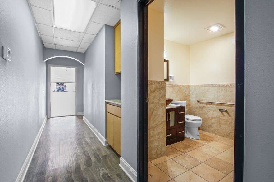 More Photos Of 1240 N Jefferson St, Anaheim Warehouse For Sale