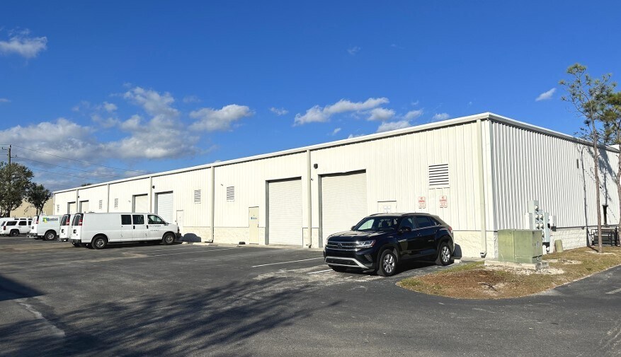 More Photos Of 17050 Alico Commerce Ct, Fort Myers Warehouse For Sale