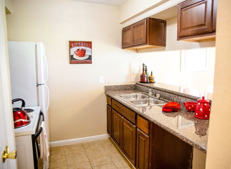 More Photos Of 4101 S Shaver St, Pasadena Apartments For Sale