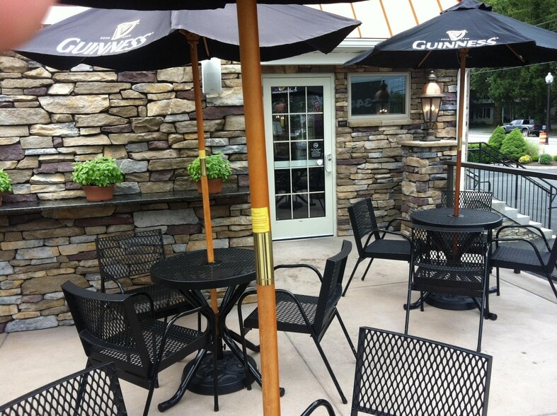 More Photos Of 3406 E Market St, York Restaurant For Lease