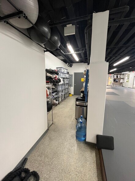 More Photos Of 23333 Cinema Dr, Santa Clarita Office For Lease