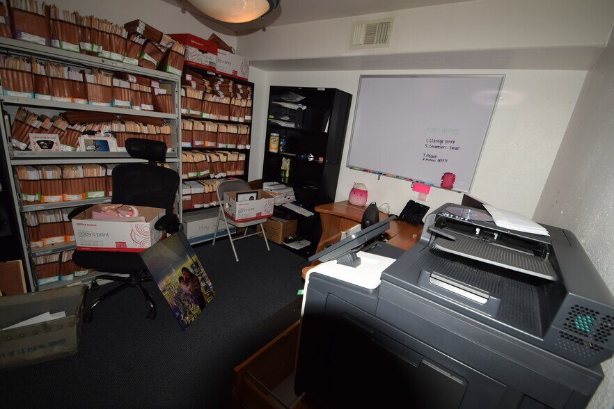 More Photos Of 320 S Jones Blvd, Las Vegas Office For Sale