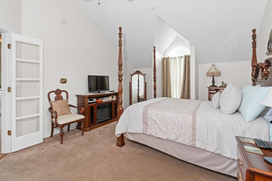 More Photos Of 300 Bohemia Ave, Chesapeake City Hospitality For Sale