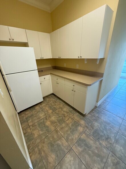 More Photos Of 750 Tamiami Trl, Port Charlotte Office For Sale