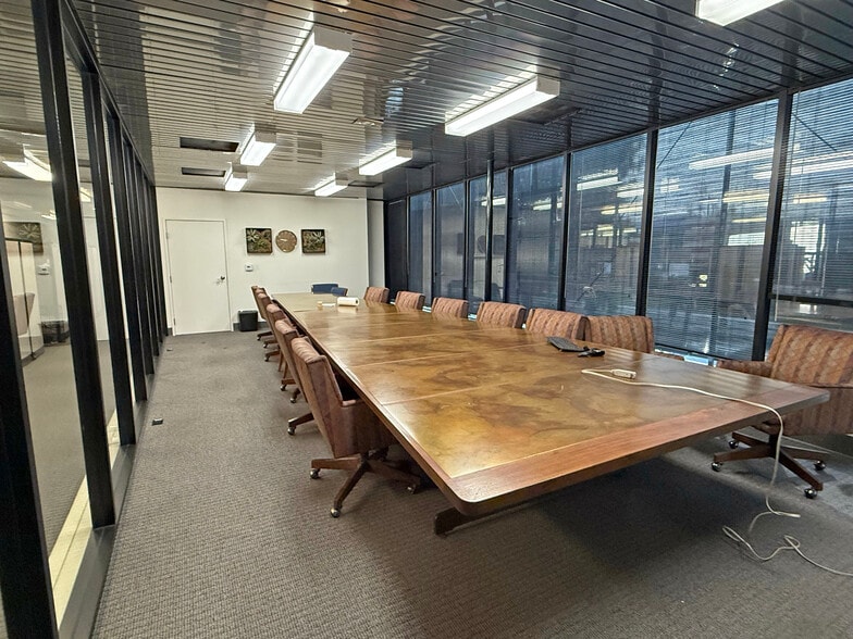 More Photos Of 28258 Avenue Stanford, Valencia Manufacturing For Sale