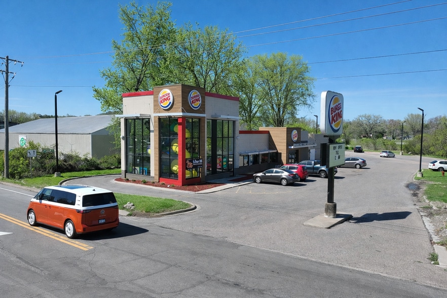 More Photos Of 2535 Division St N, North Saint Paul Fast Food For Sale