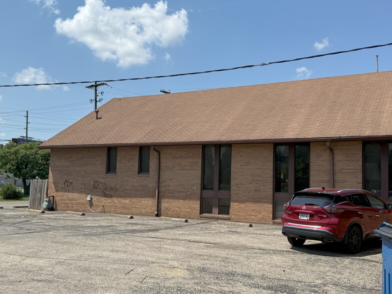 More Photos Of 2800 S High St, Columbus Office For Sale