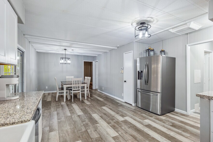 More Photos Of 1837 Riverside Dr, Bullhead City Specialty For Sale