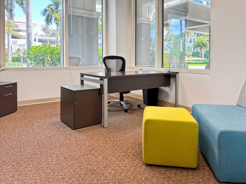 More Photos Of 950 S Pine Island Rd, Plantation Coworking Space