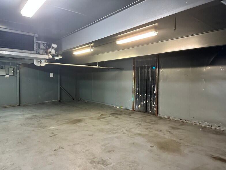 More Photos Of 3360 E Ajo Way, Tucson Warehouse For Lease