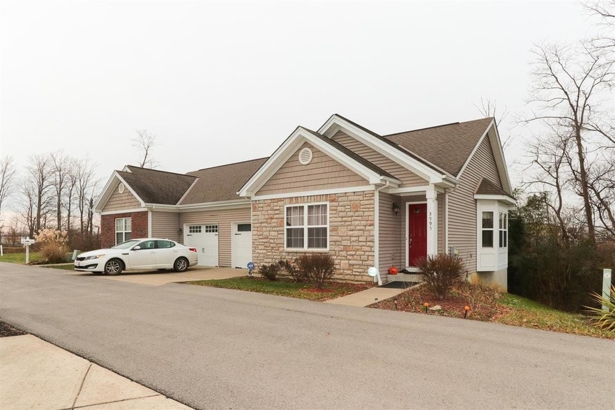 3990 3995 Mt Moriah Dr  