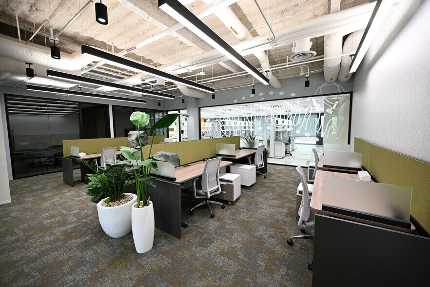 More Photos Of 8800 Technology Forest Pl, The Woodlands Unknown For Lease