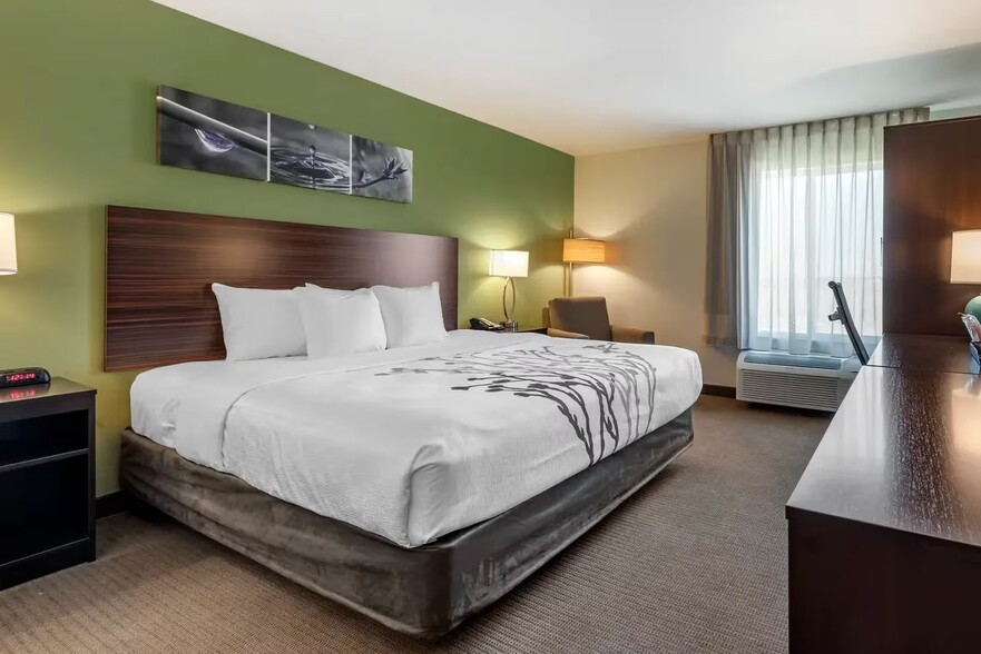 More Photos Of 3698 US 40, Oakley Hotel For Sale