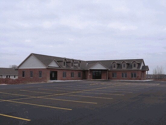 More Photos Of 1429 Province Ter, Menasha Office For Sale