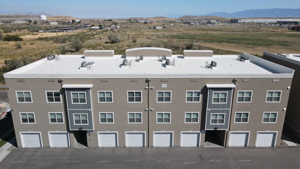 More Photos Of 7337 W Louden Grove Dr, Magna Apartments For Sale