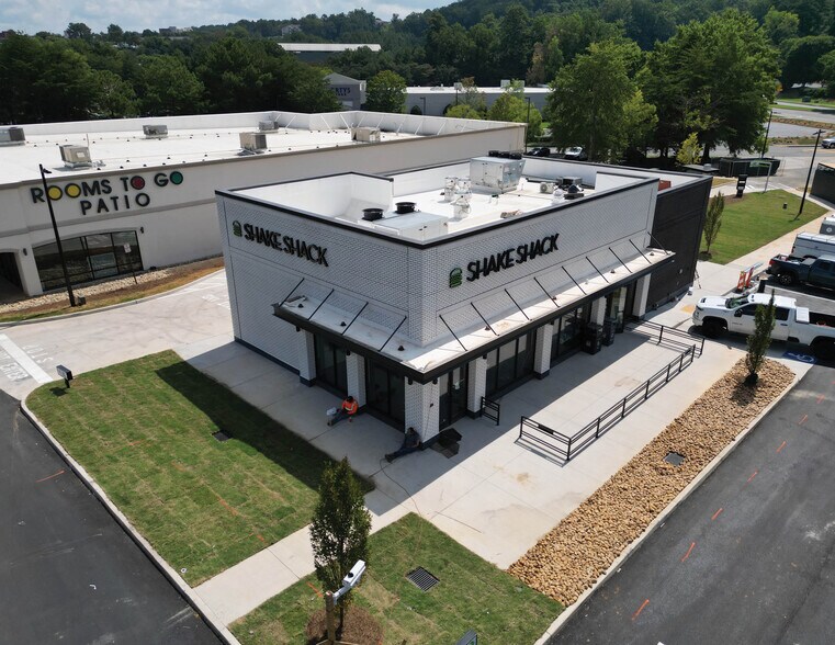 More Photos Of 845 Ernest W Barrett Pky NW, Kennesaw Fast Food For Sale