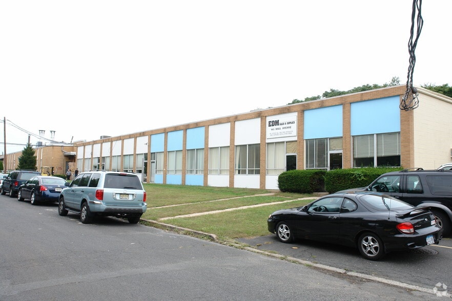 More Photos Of 945-965 Ball Ave, Union Township Manufacturing For Lease