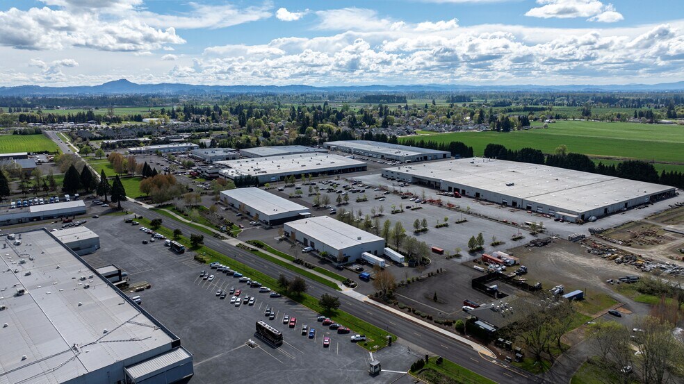 More Photos Of 91370 N Coburg Industrial Way, Coburg Industrial For Lease