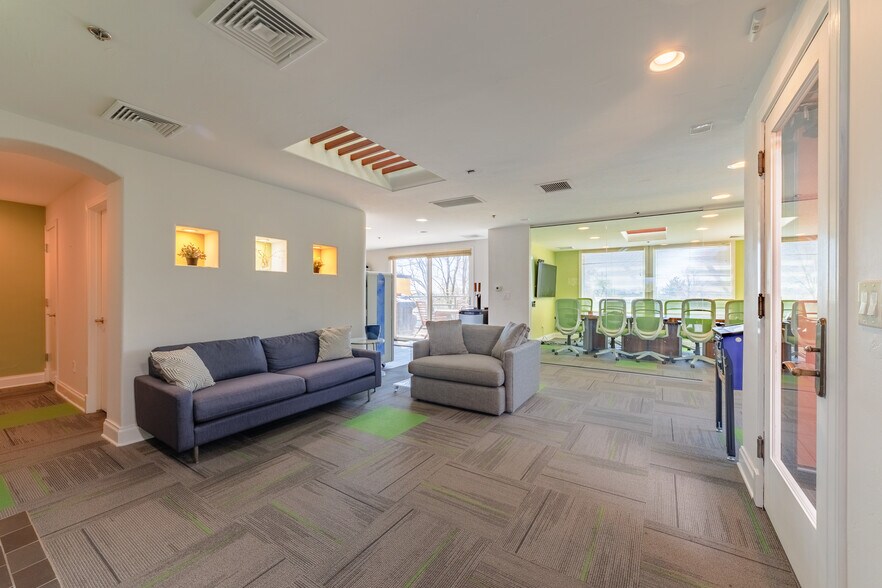 More Photos Of 2737 Mapleton Ave, Boulder Office For Lease