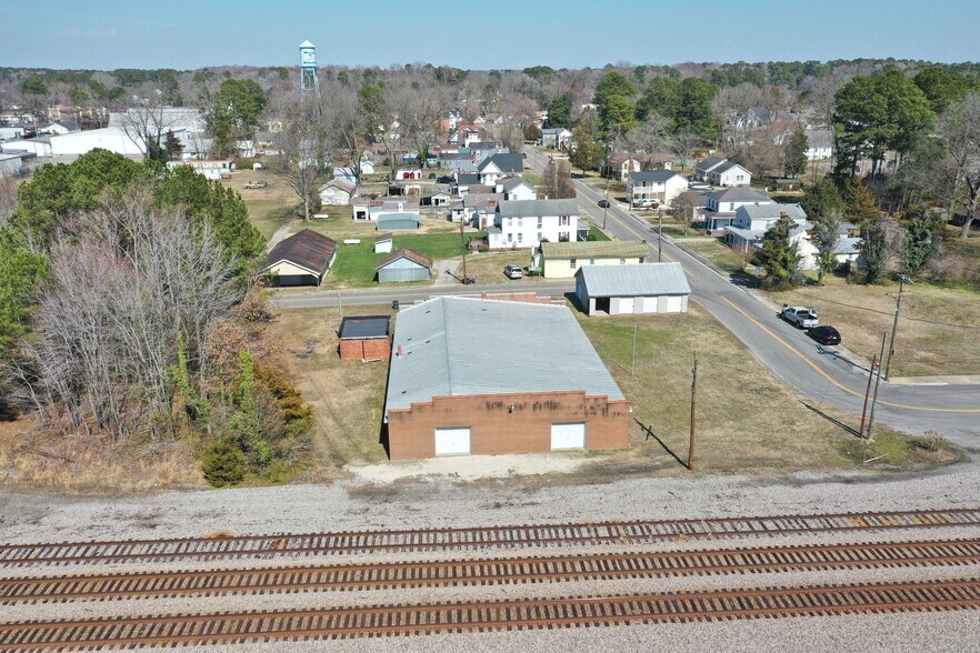 More Photos Of 300 Wilson Ave, Wakefield Sussex Self Storage For Sale