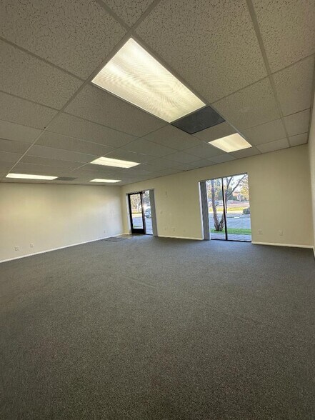 More Photos Of 2370-2420 W Carson St, Torrance Unknown For Lease