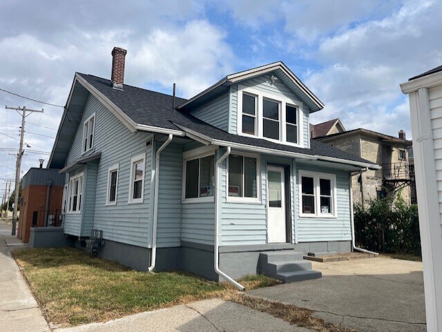 More Photos Of 3000 E 3rd St, Dayton Storefront Retail Residential For Sale