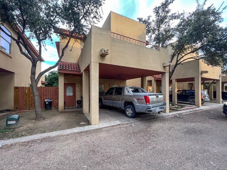 More Photos Of 101 E Calton Rd, Laredo Apartments For Sale
