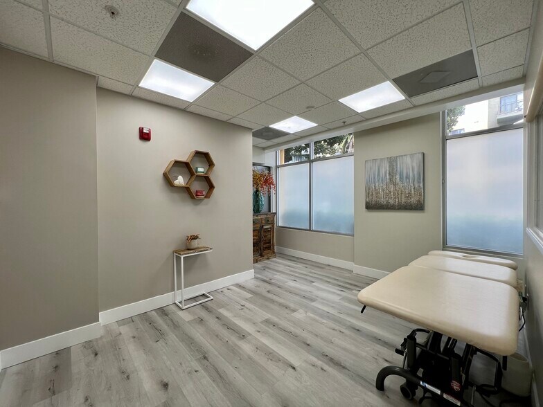 More Photos Of 1540 6th St, Santa Monica Apartments For Lease