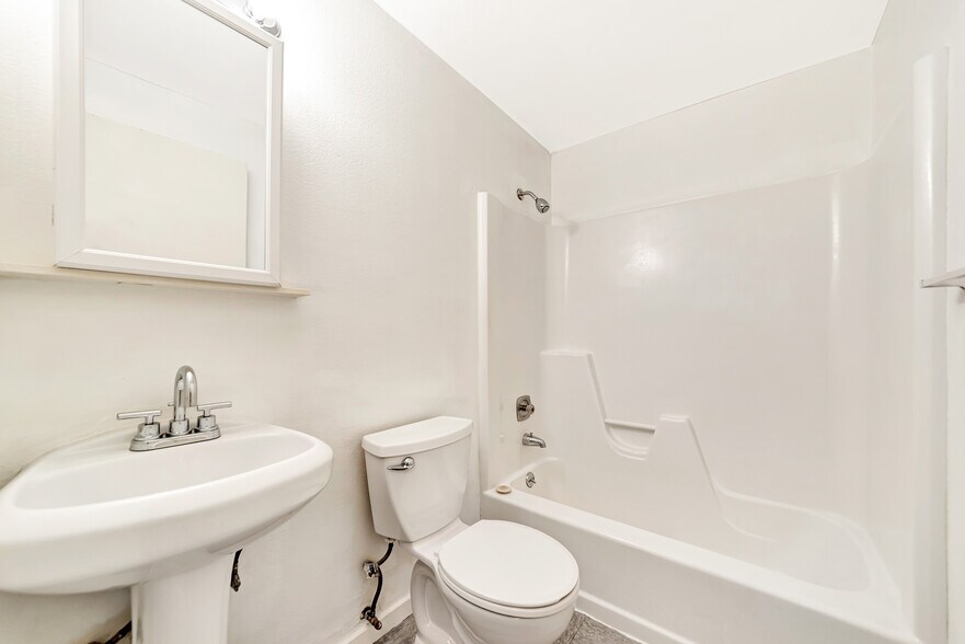 More Photos Of 13410 SE Powell Blvd, Portland Apartments For Sale